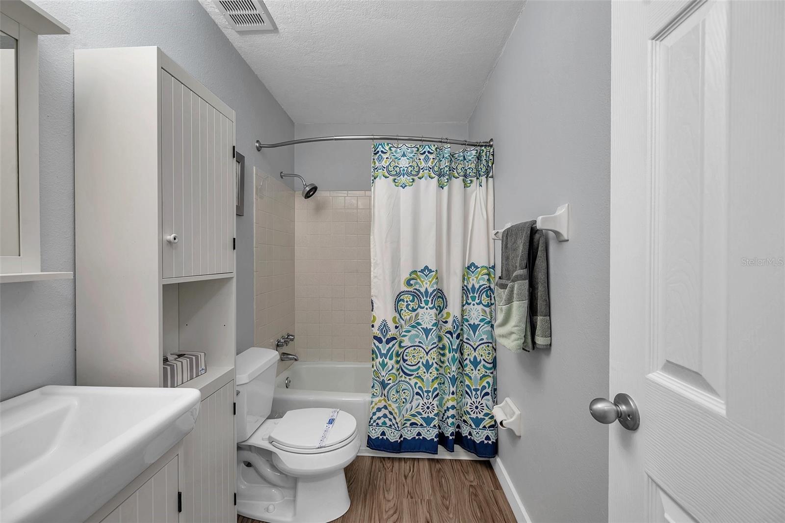 Image 25 of 59 For 5260 Coquina Key Drive Se C