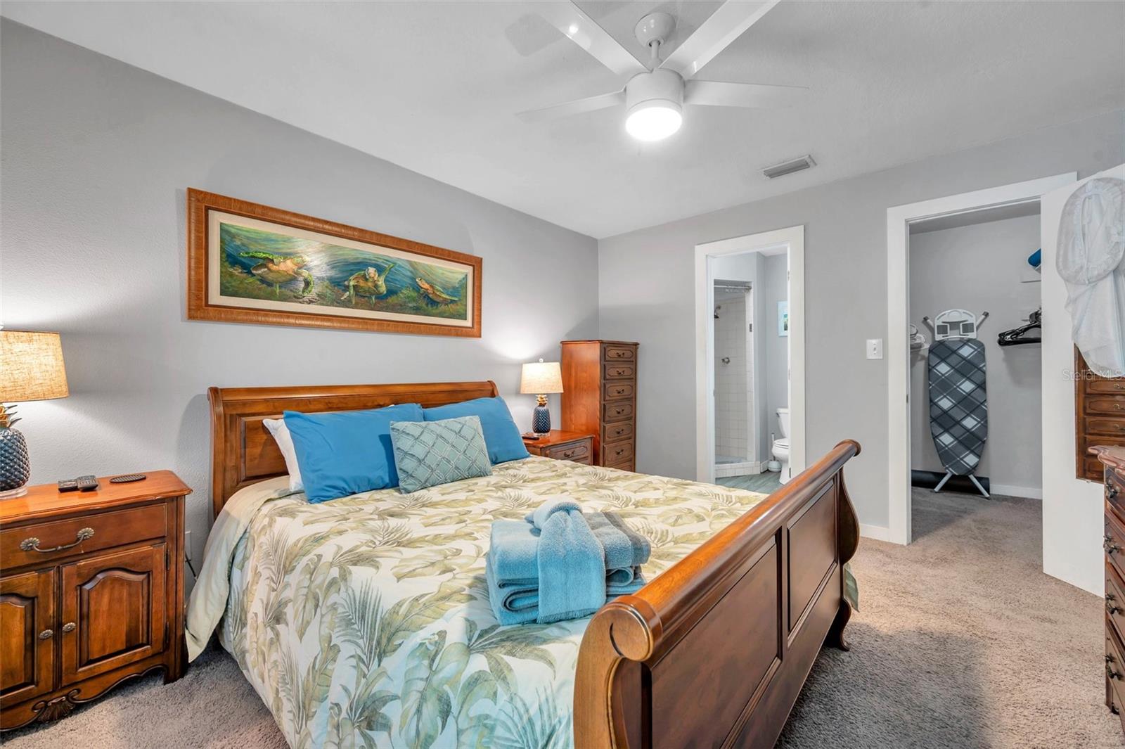 Image 32 of 59 For 5260 Coquina Key Drive Se C