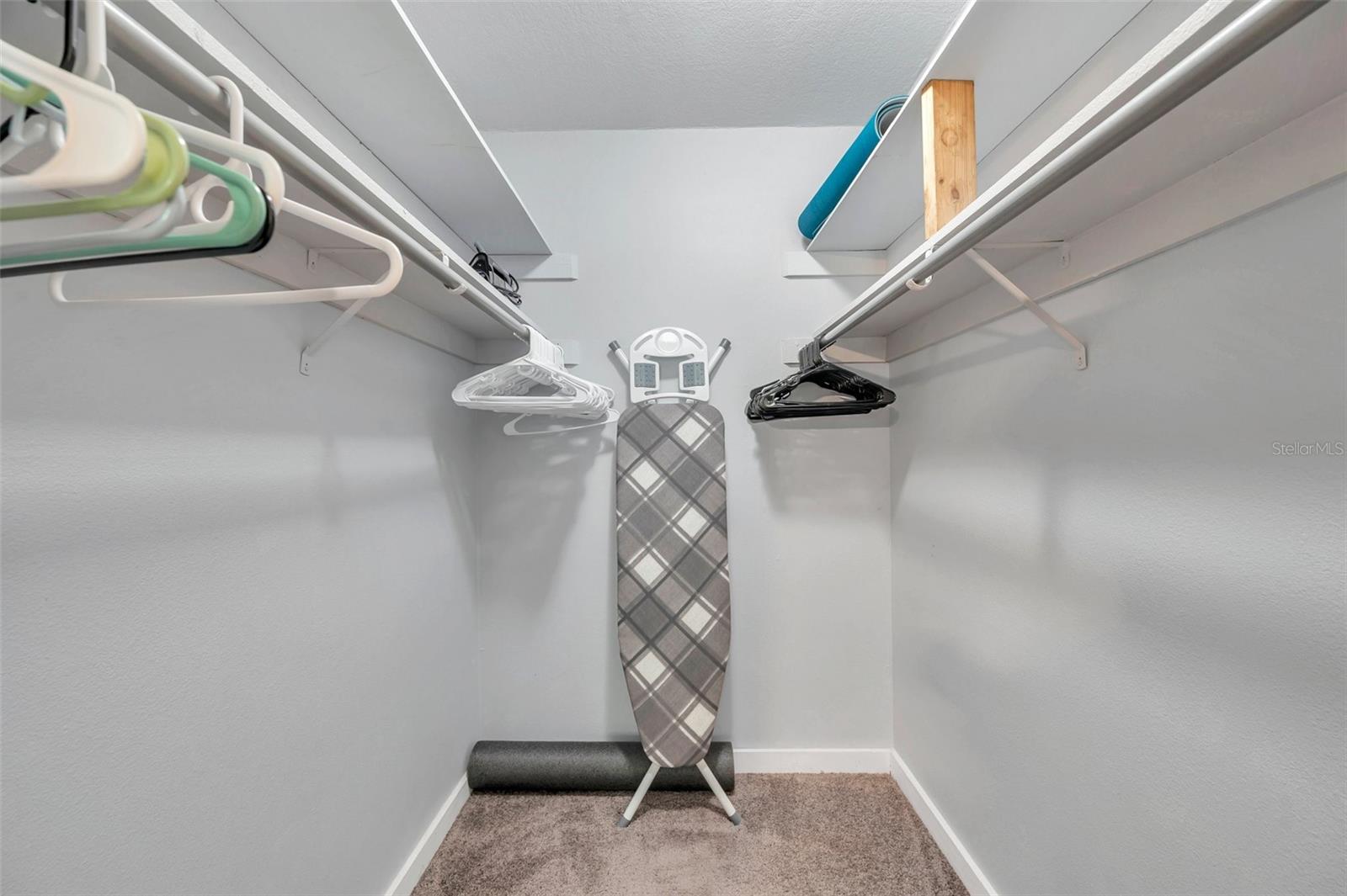 Image 33 of 59 For 5260 Coquina Key Drive Se C