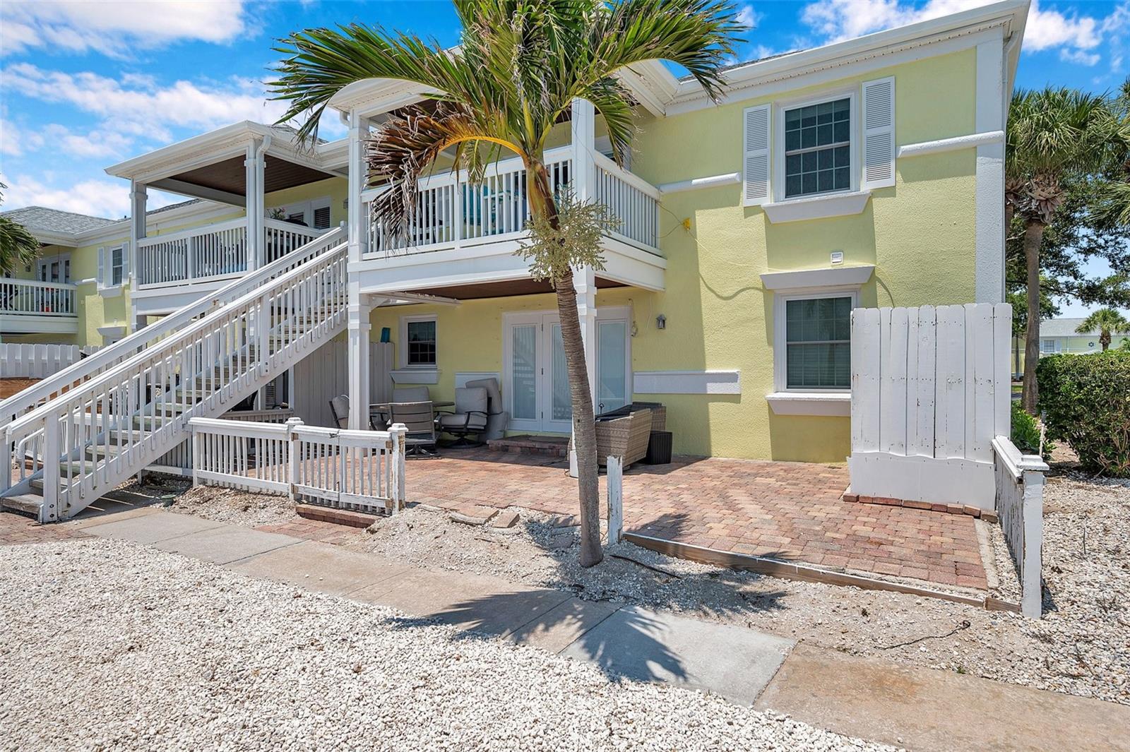 Image 40 of 59 For 5260 Coquina Key Drive Se C