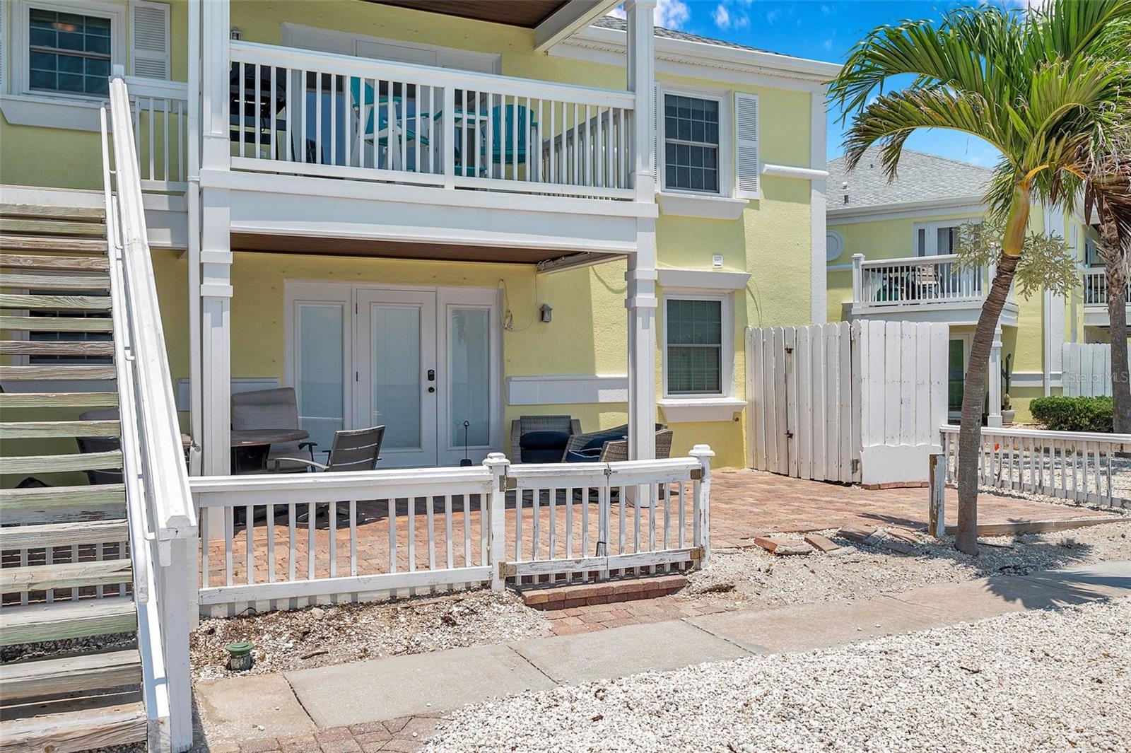 Image 42 of 59 For 5260 Coquina Key Drive Se C