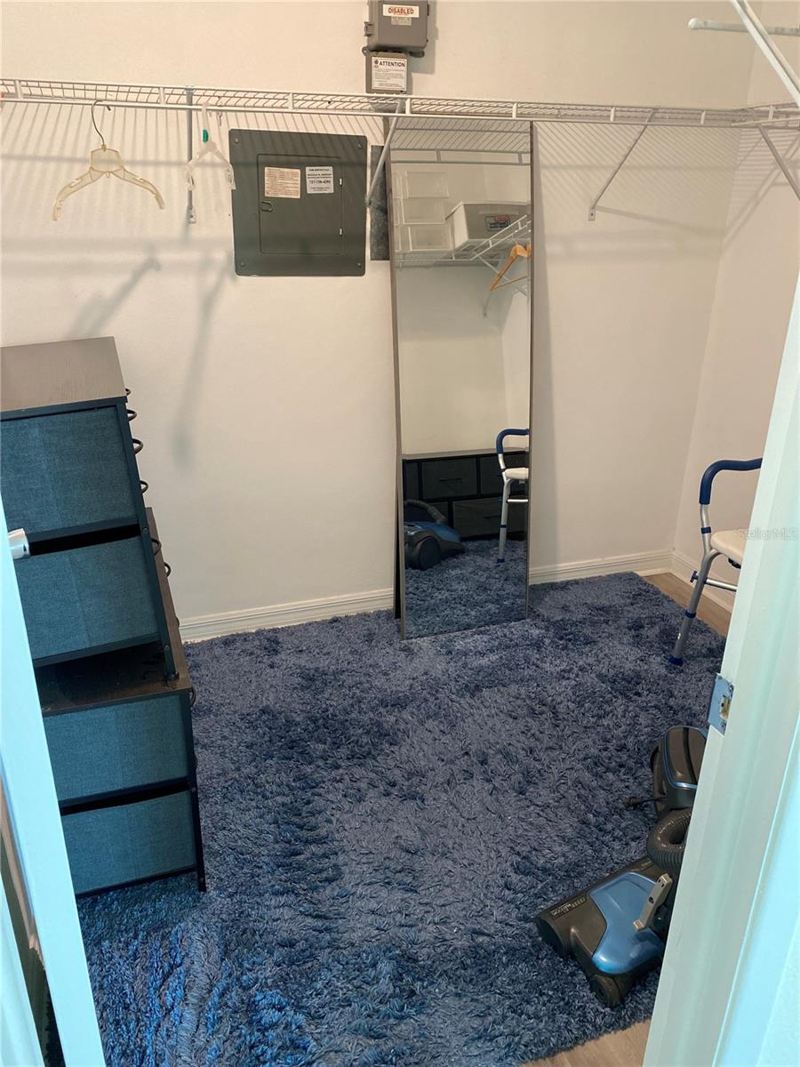 Listing photo id 12 for 11100 86th Avenue 307