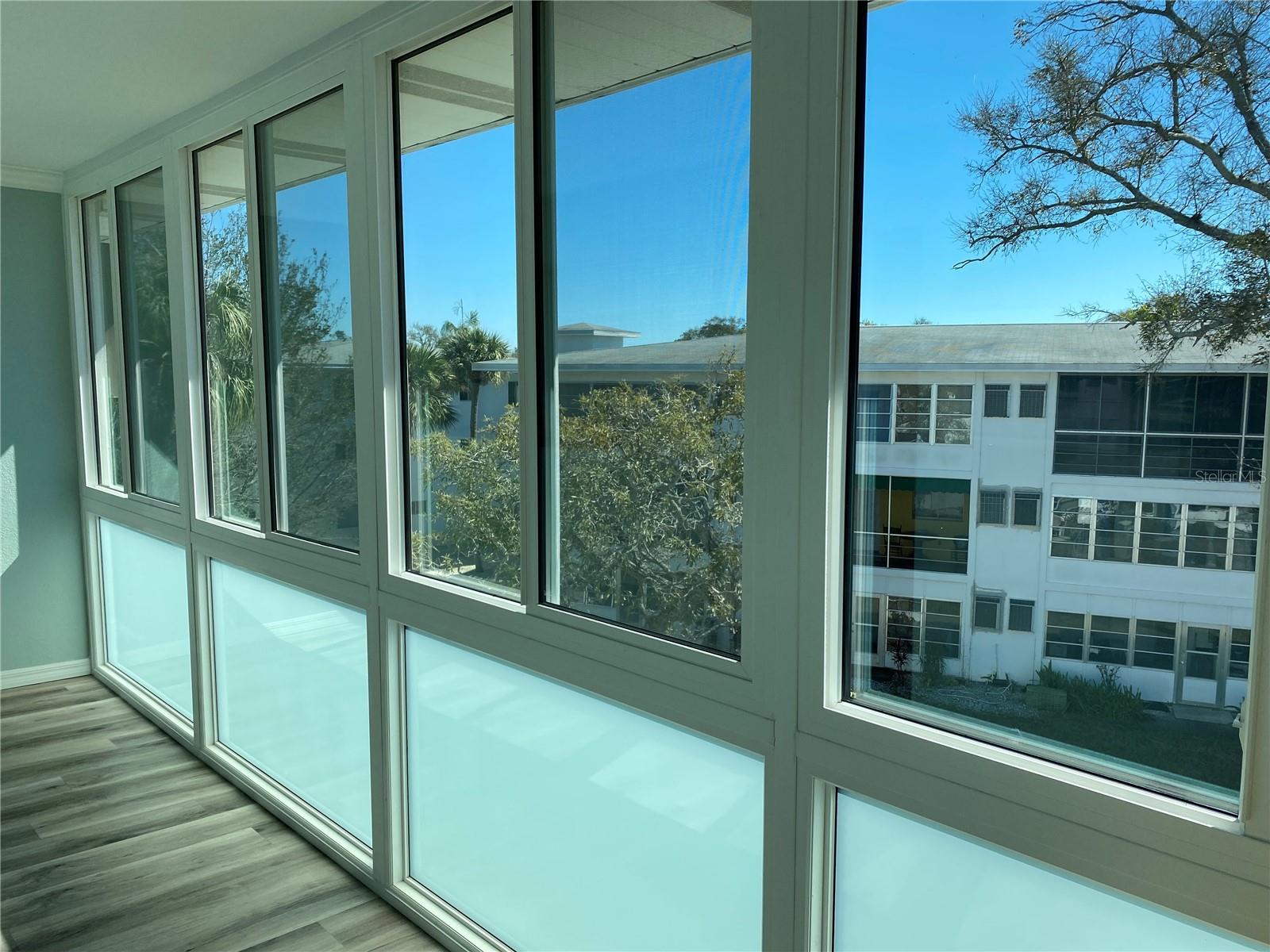 Listing photo id 15 for 11100 86th Avenue 307