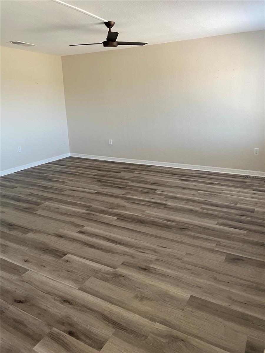 Listing photo id 2 for 11100 86th Avenue 307