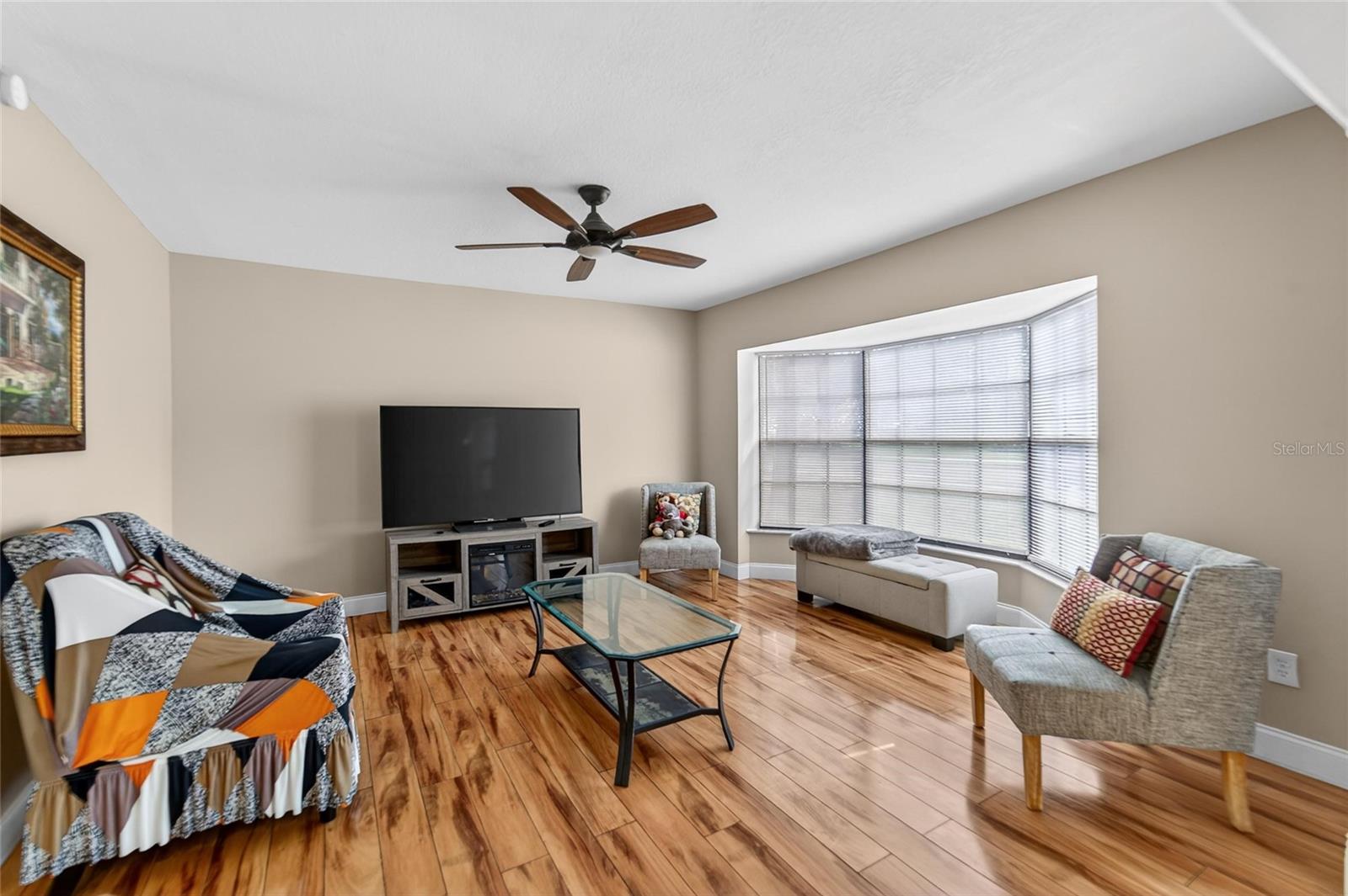 Image 12 of 73 For 206 Bayfield Drive