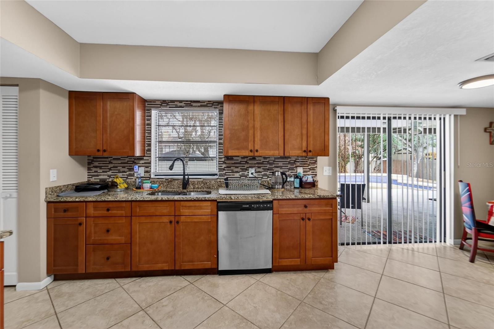 Image 20 of 73 For 206 Bayfield Drive