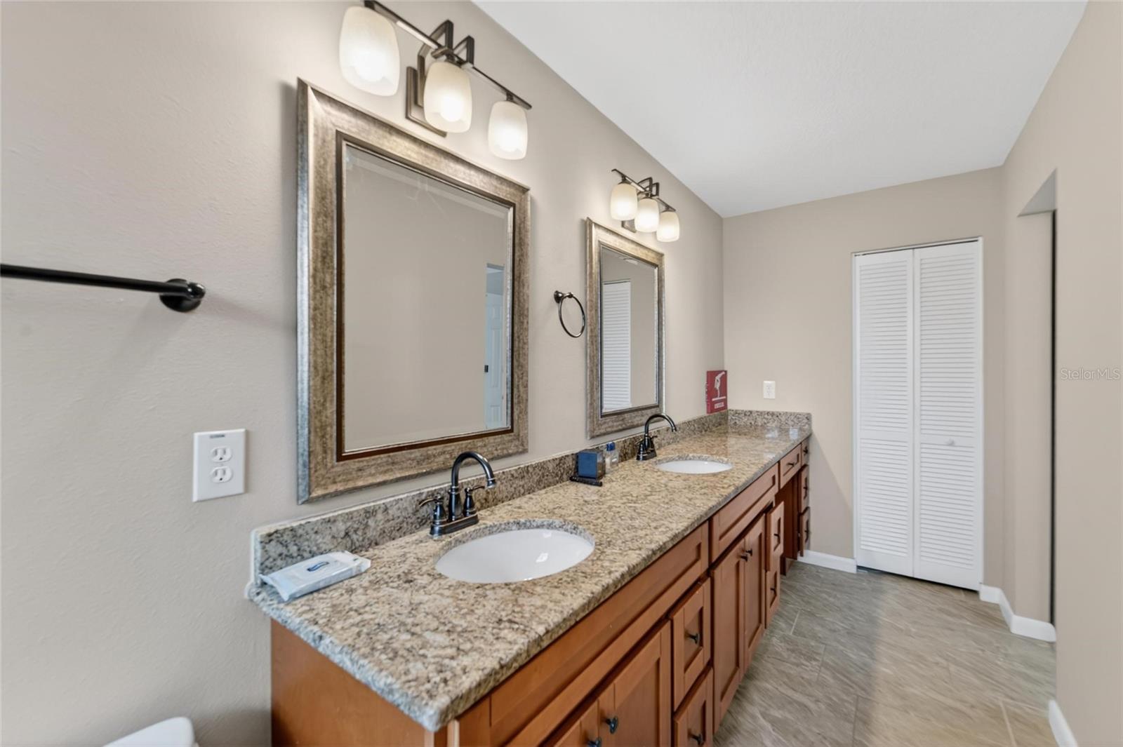 Image 46 of 73 For 206 Bayfield Drive