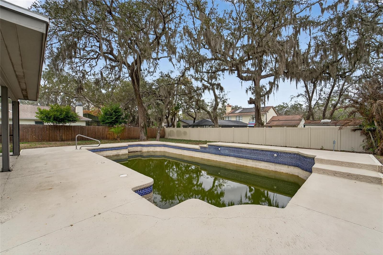 Image 57 of 73 For 206 Bayfield Drive