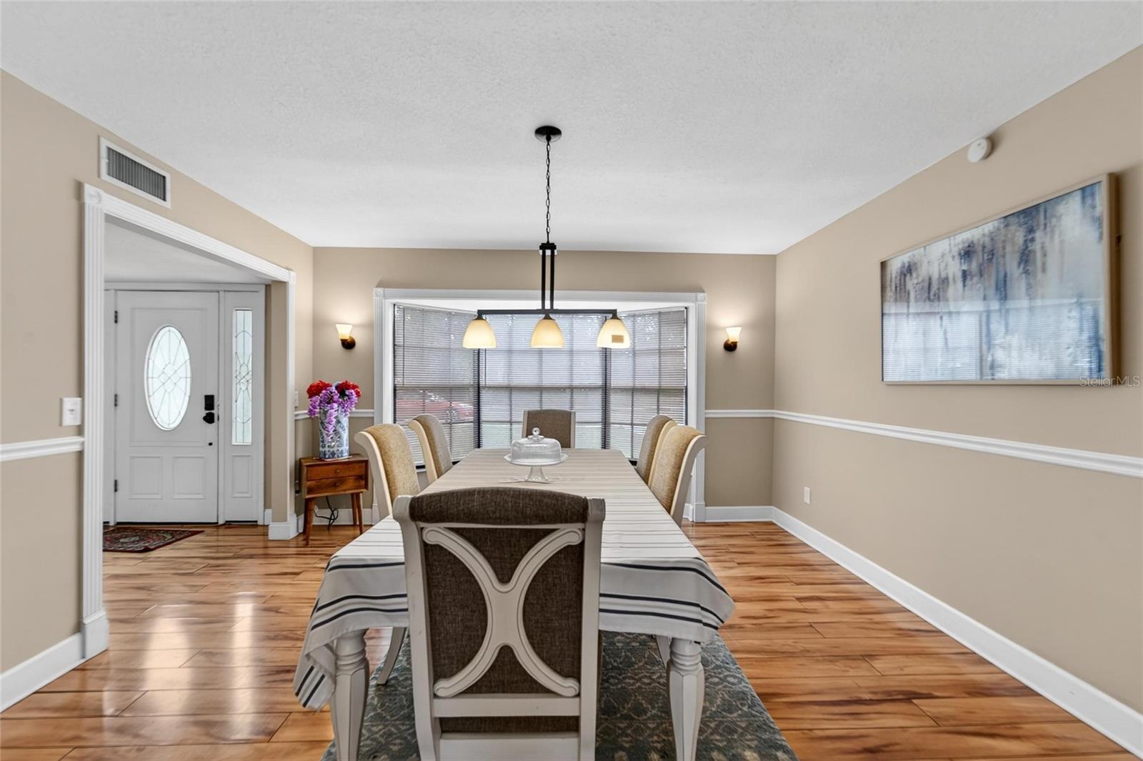 Image 8 of 73 For 206 Bayfield Drive