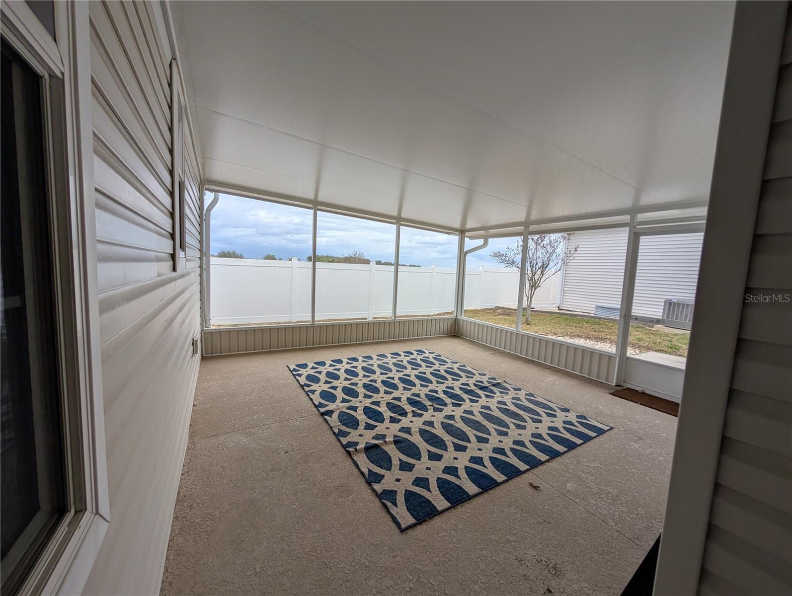 Image 21 of 22 For 9101 Fairway Loop