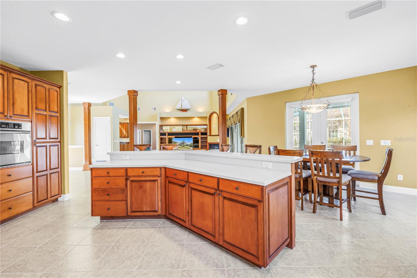 Listing photo id 9 for 14365 Eagle Pointe Drive