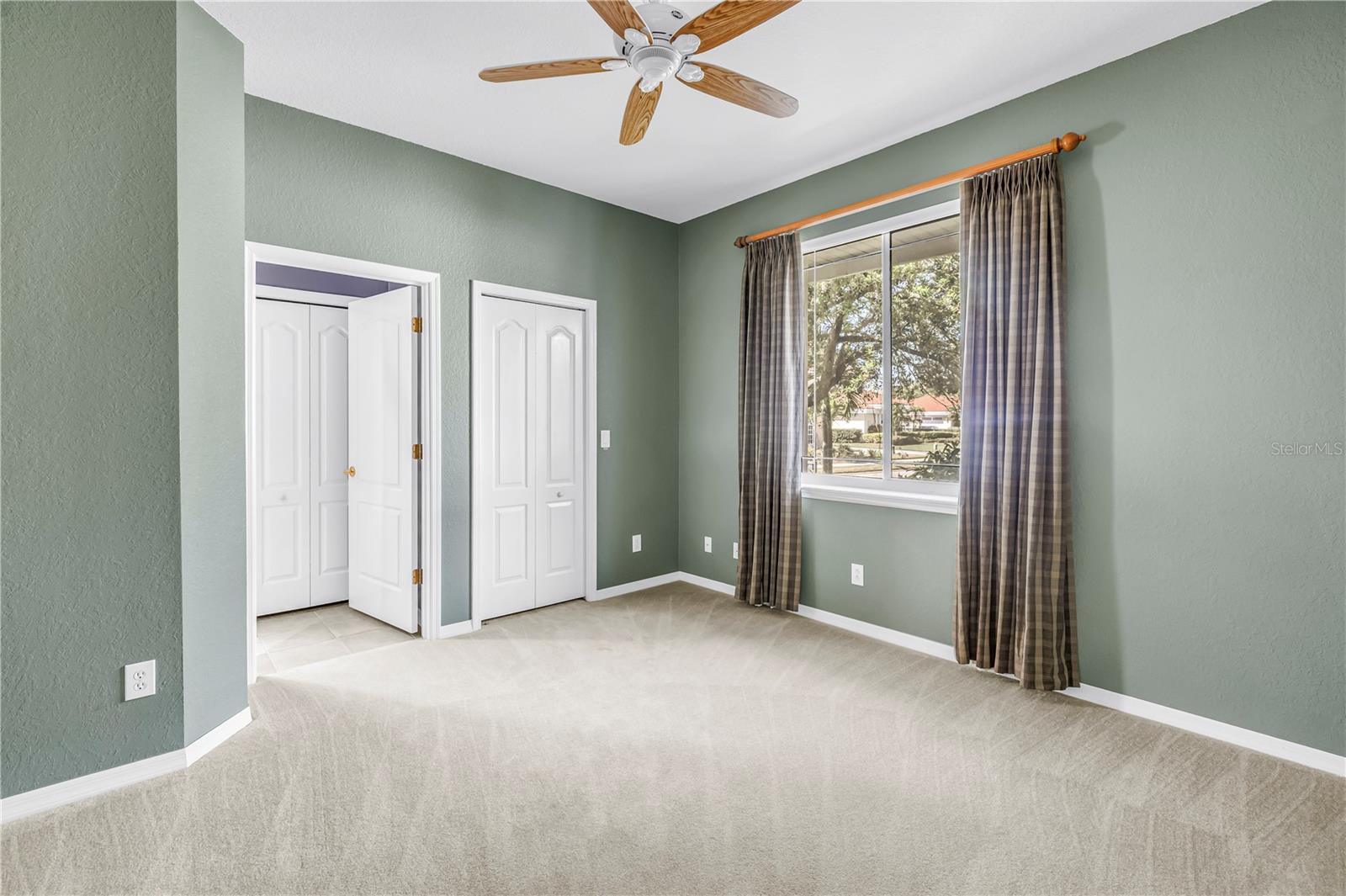 Listing photo id 17 for 14365 Eagle Pointe Drive