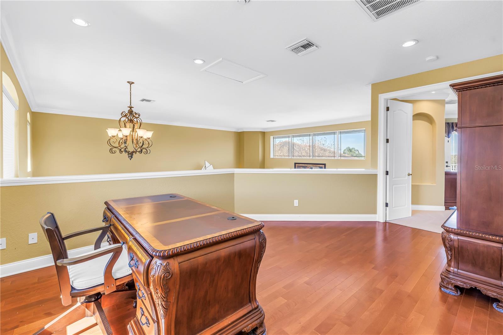 Listing photo id 24 for 14365 Eagle Pointe Drive