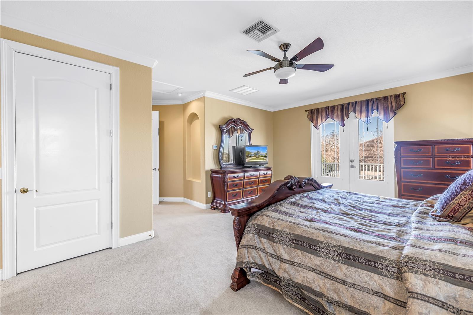 Listing photo id 27 for 14365 Eagle Pointe Drive