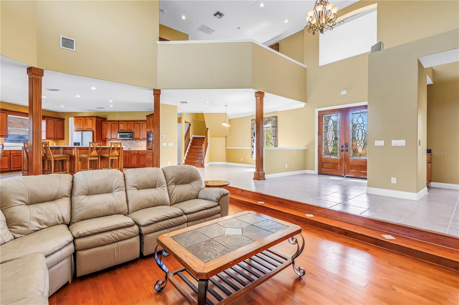 Listing photo id 4 for 14365 Eagle Pointe Drive