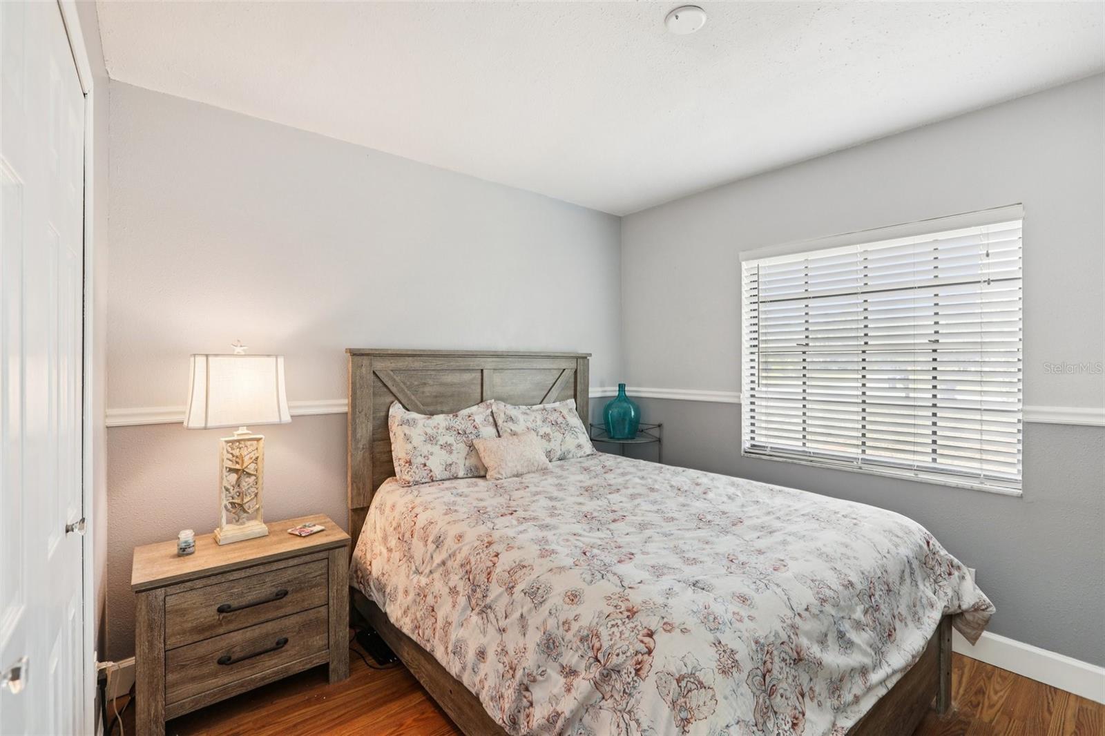 Listing photo id 16 for 4504 Deer Park Place