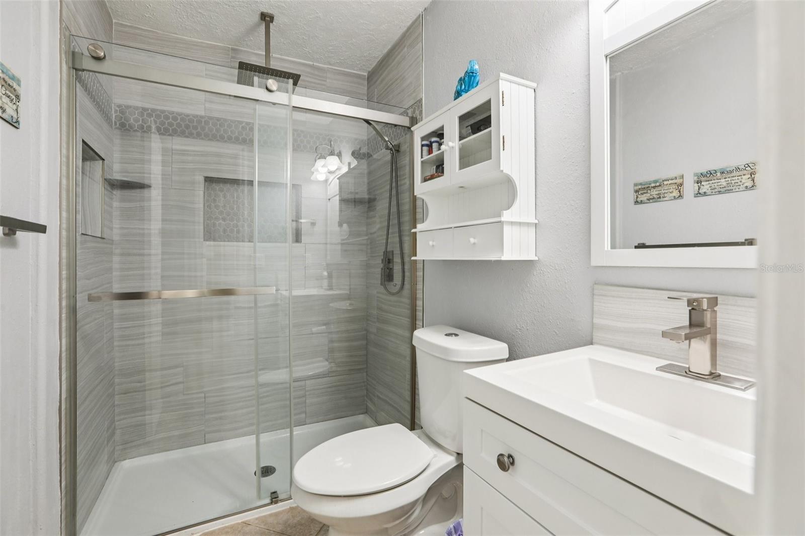 Listing photo id 24 for 4504 Deer Park Place