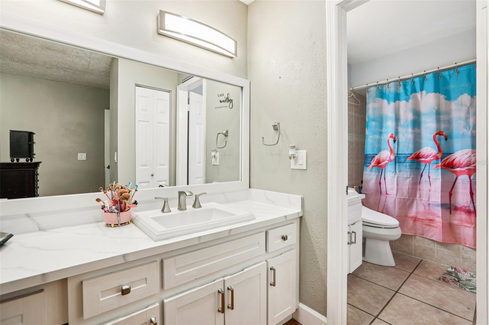 Listing photo id 25 for 4504 Deer Park Place