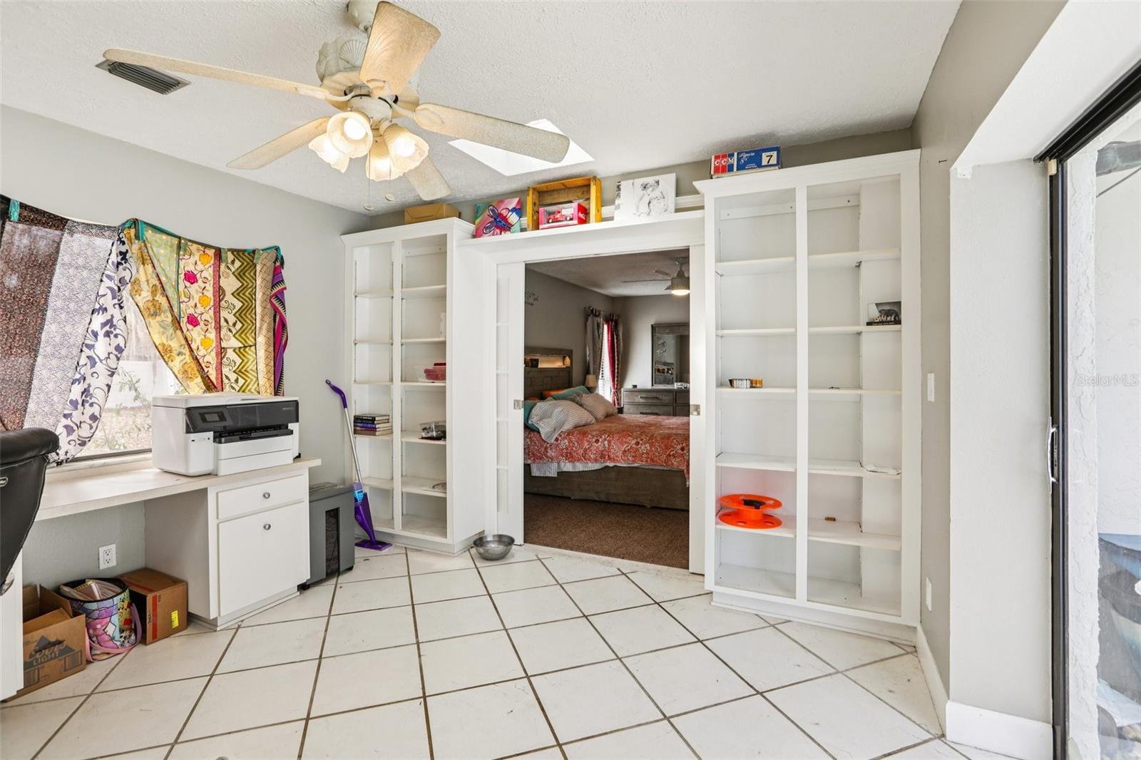 Listing photo id 30 for 4504 Deer Park Place