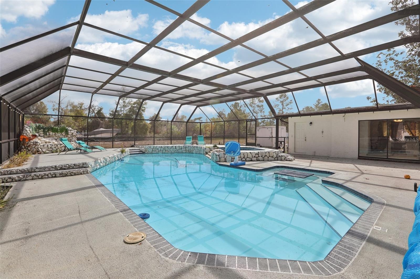 Listing photo id 34 for 4504 Deer Park Place