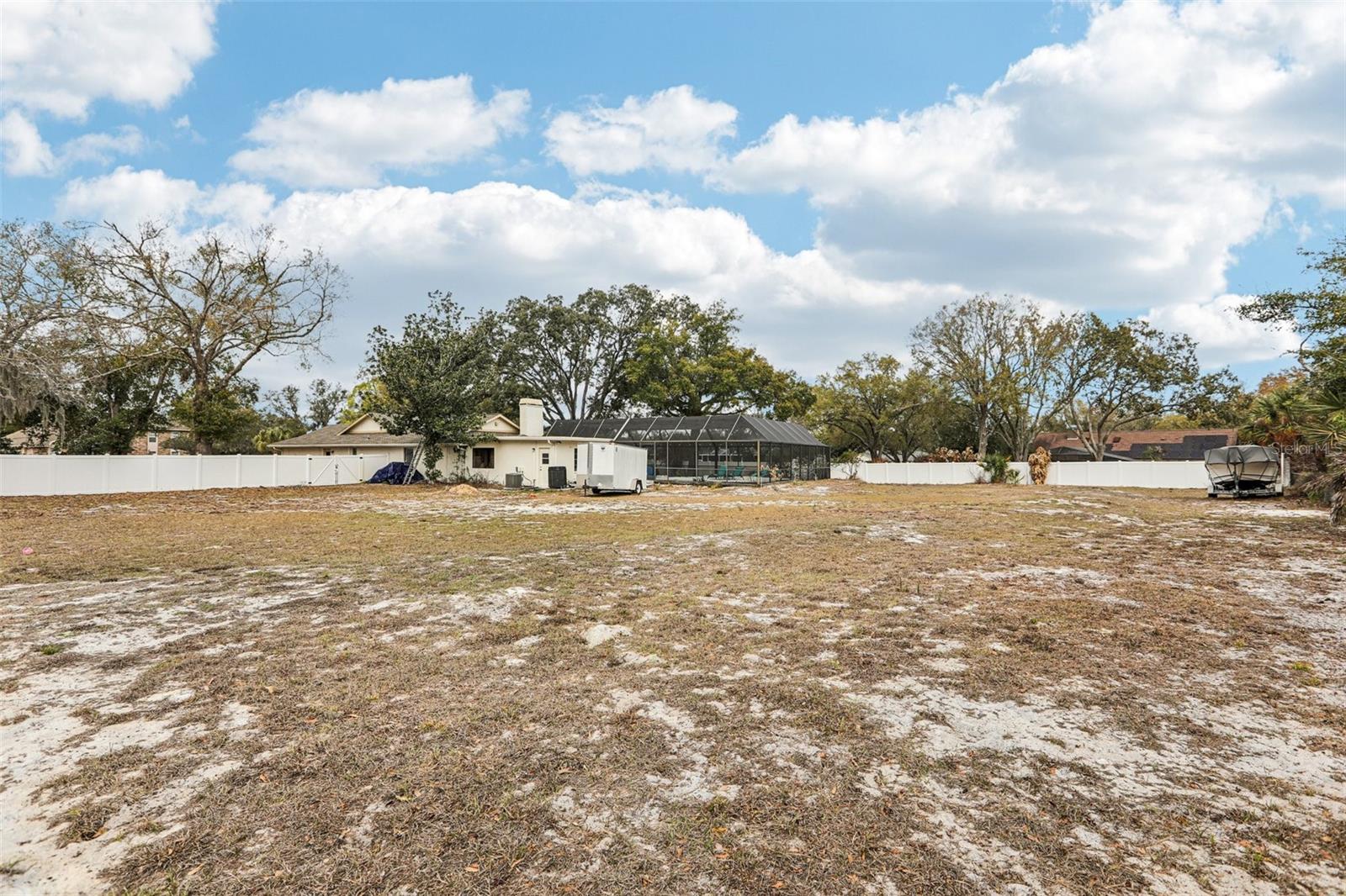 Listing photo id 41 for 4504 Deer Park Place