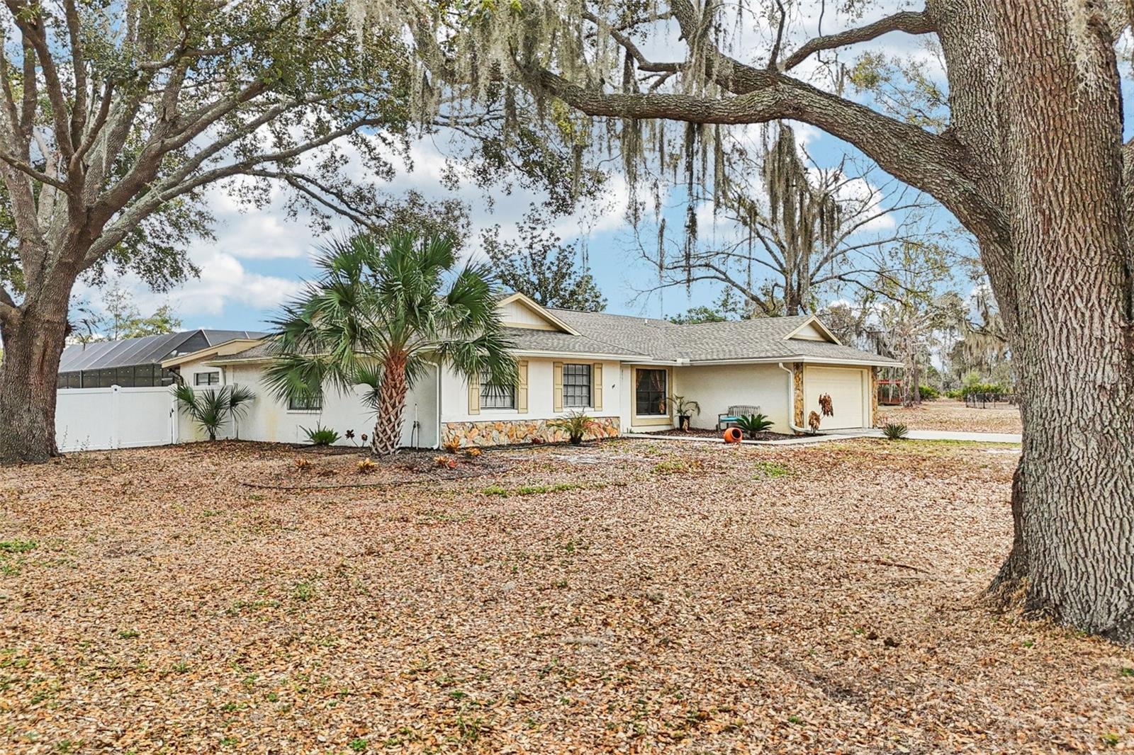 Listing photo id 46 for 4504 Deer Park Place