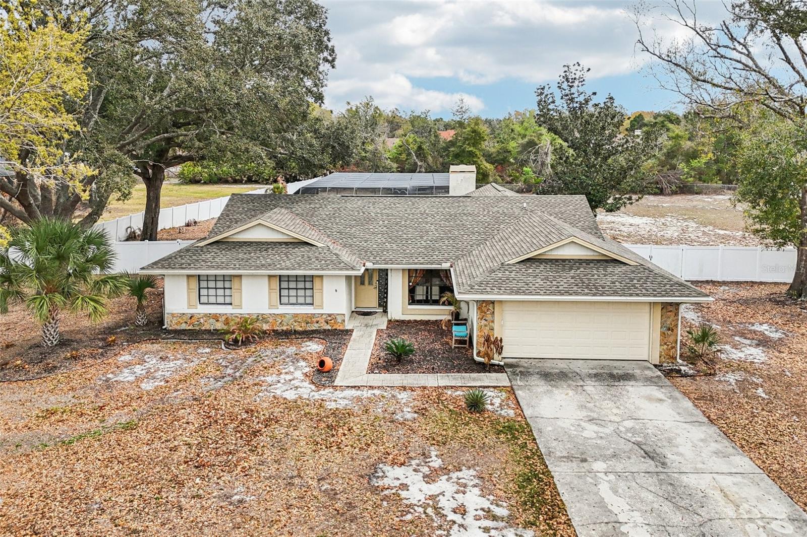 Listing photo id 47 for 4504 Deer Park Place