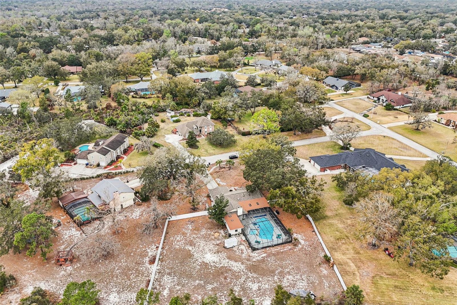 Listing photo id 58 for 4504 Deer Park Place