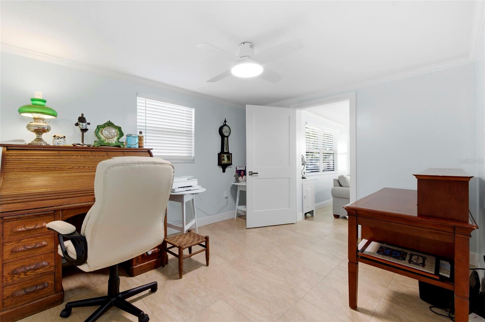 Listing photo id 18 for 12913 1st Isle