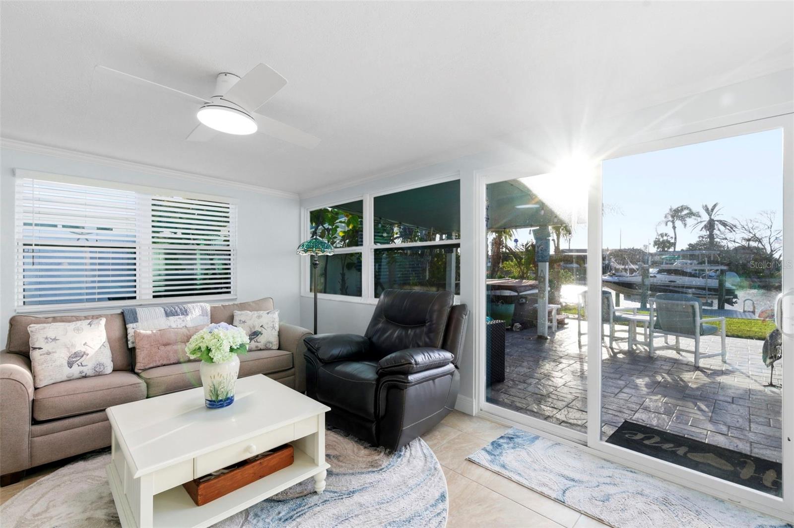 Listing photo id 19 for 12913 1st Isle