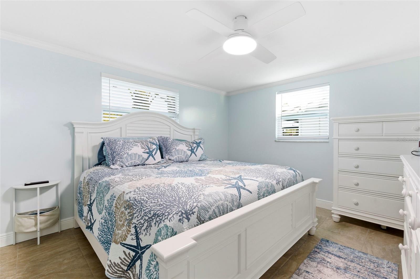 Listing photo id 24 for 12913 1st Isle