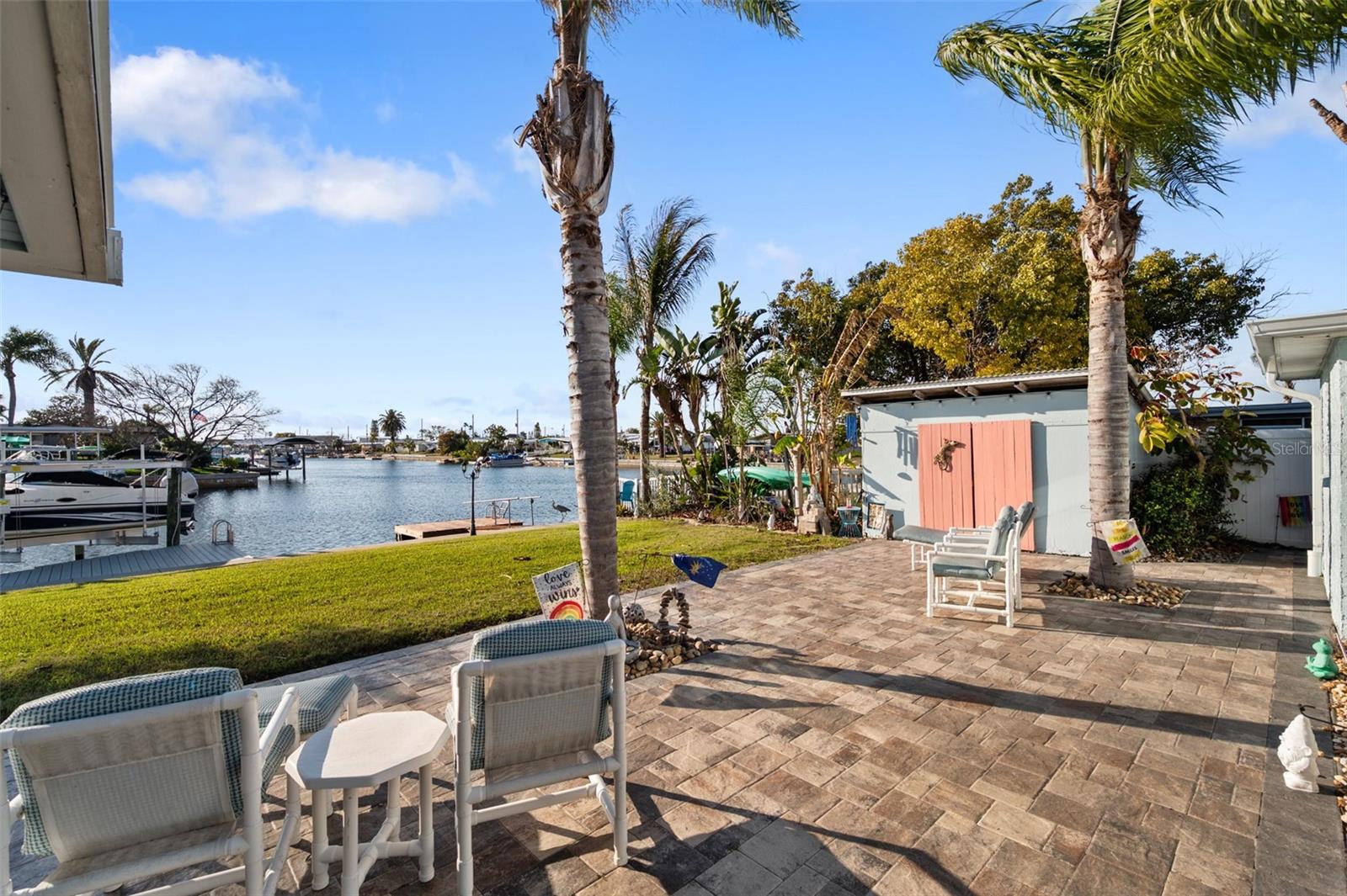 Listing photo id 28 for 12913 1st Isle