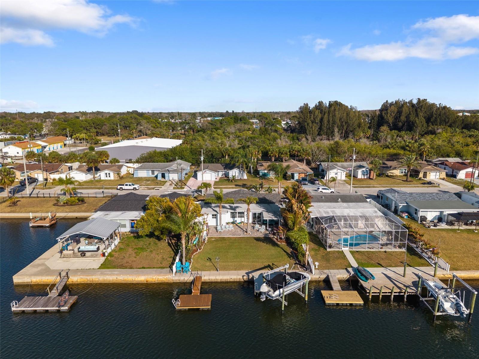 Listing photo id 38 for 12913 1st Isle