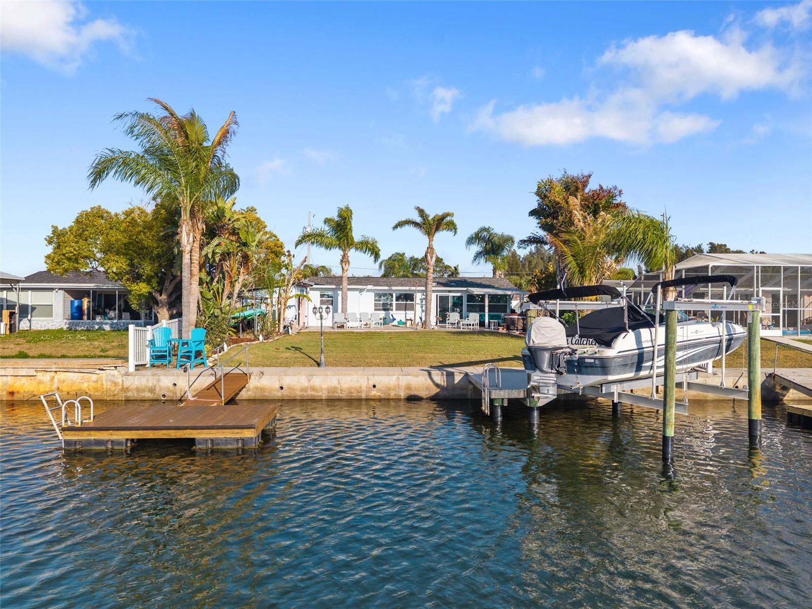 Listing photo id 42 for 12913 1st Isle