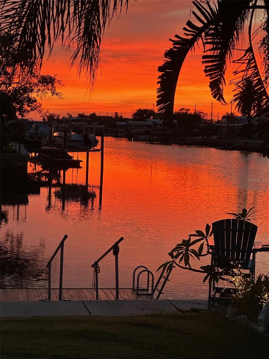 Listing photo id 44 for 12913 1st Isle