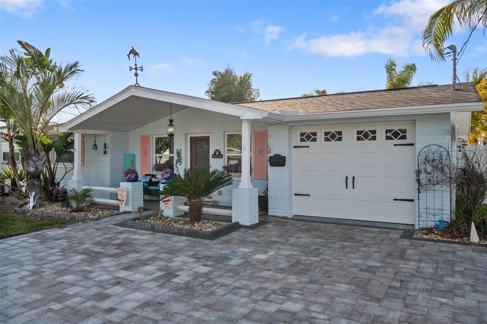 Listing photo id 45 for 12913 1st Isle