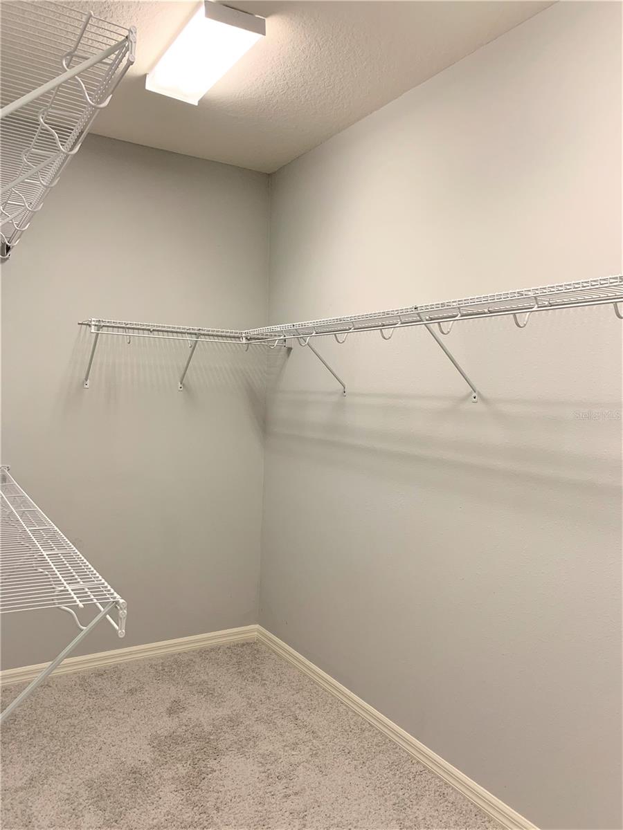 Image 14 of 23 For 1073 Amber Leaf Trail