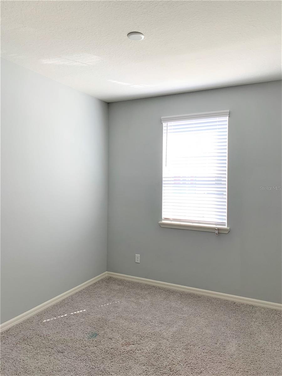 Image 19 of 23 For 1073 Amber Leaf Trail