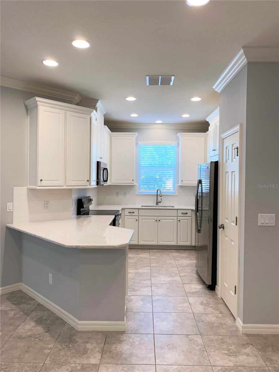 Image 9 of 23 For 1073 Amber Leaf Trail