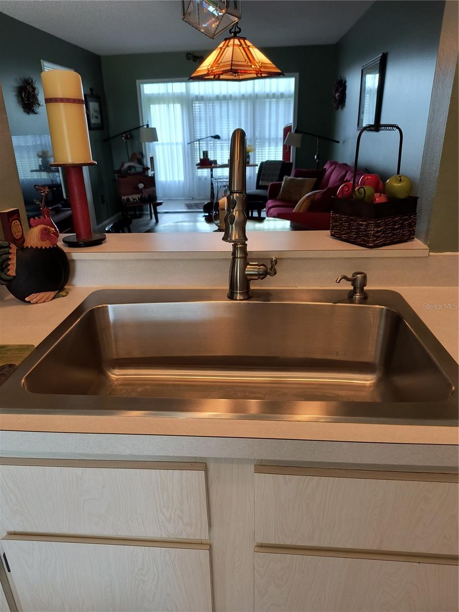 Listing photo id 8 for 4653 Lake Villa Drive B