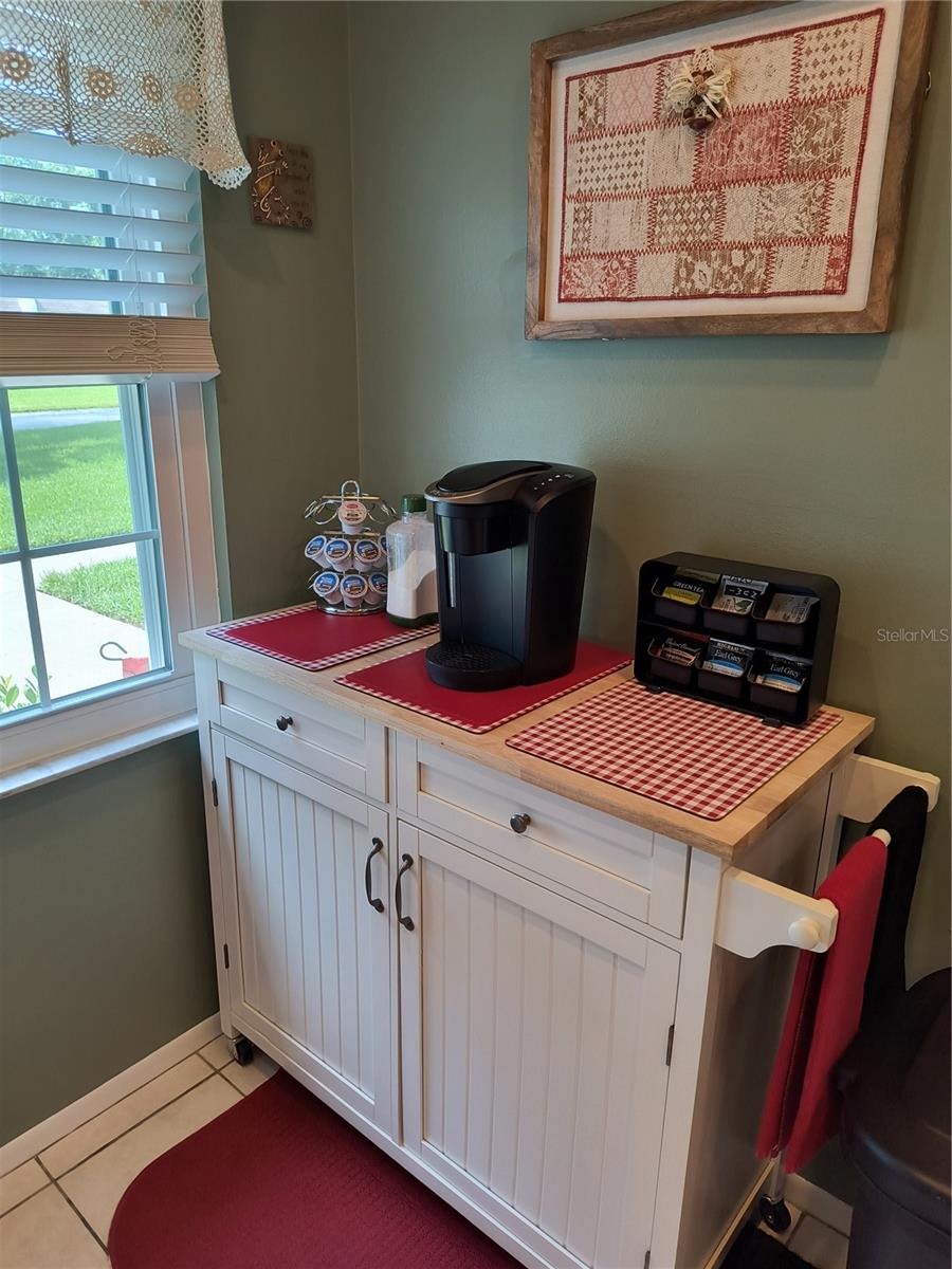 Listing photo id 11 for 4653 Lake Villa Drive B