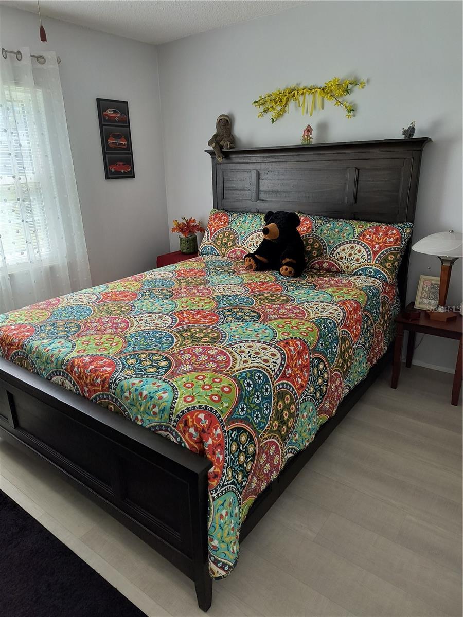 Listing photo id 14 for 4653 Lake Villa Drive B