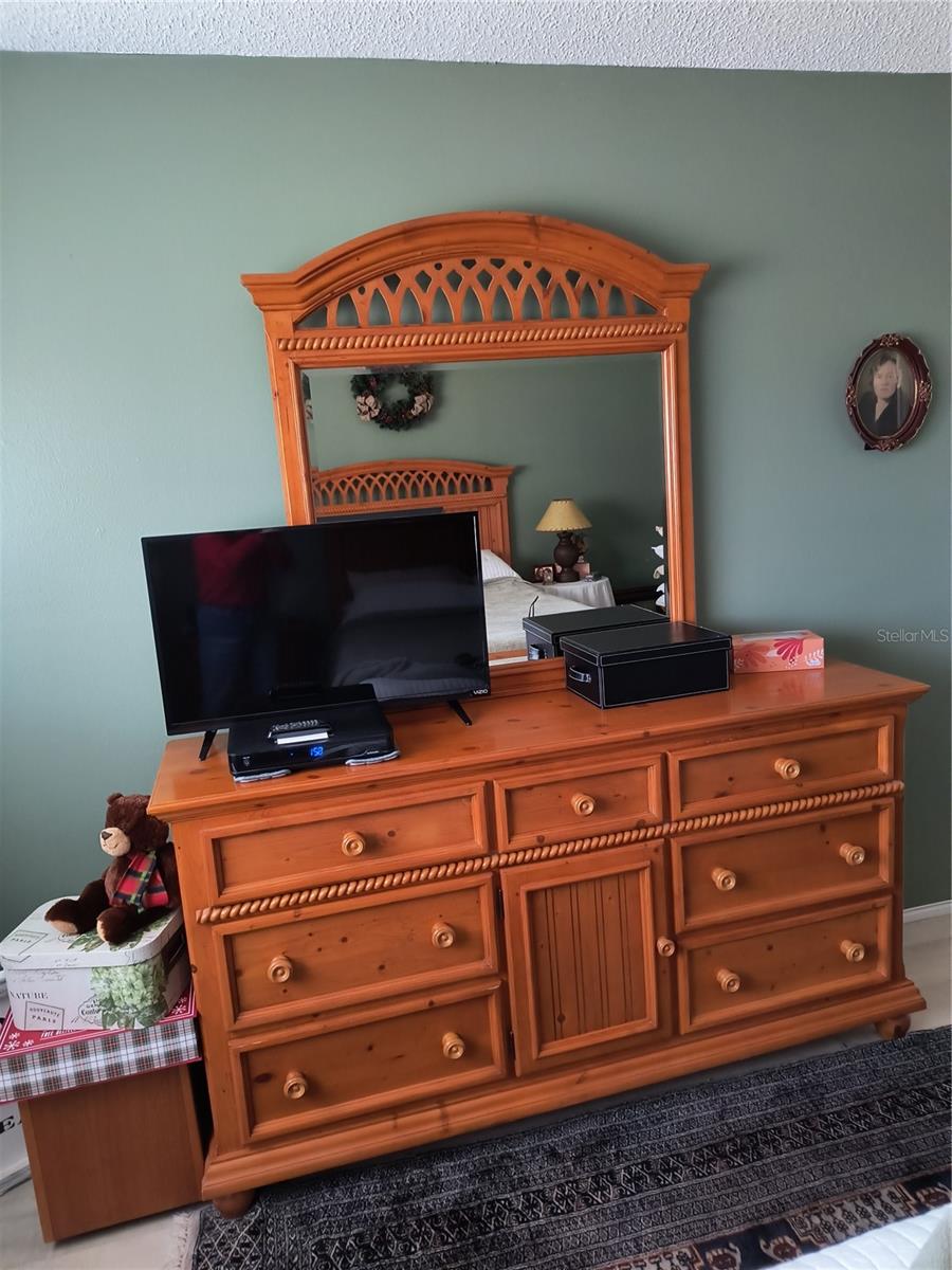 Listing photo id 15 for 4653 Lake Villa Drive B