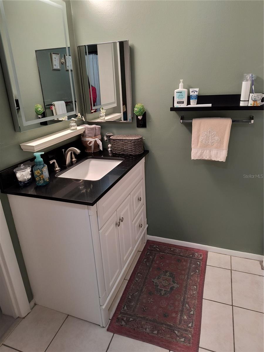 Listing photo id 17 for 4653 Lake Villa Drive B