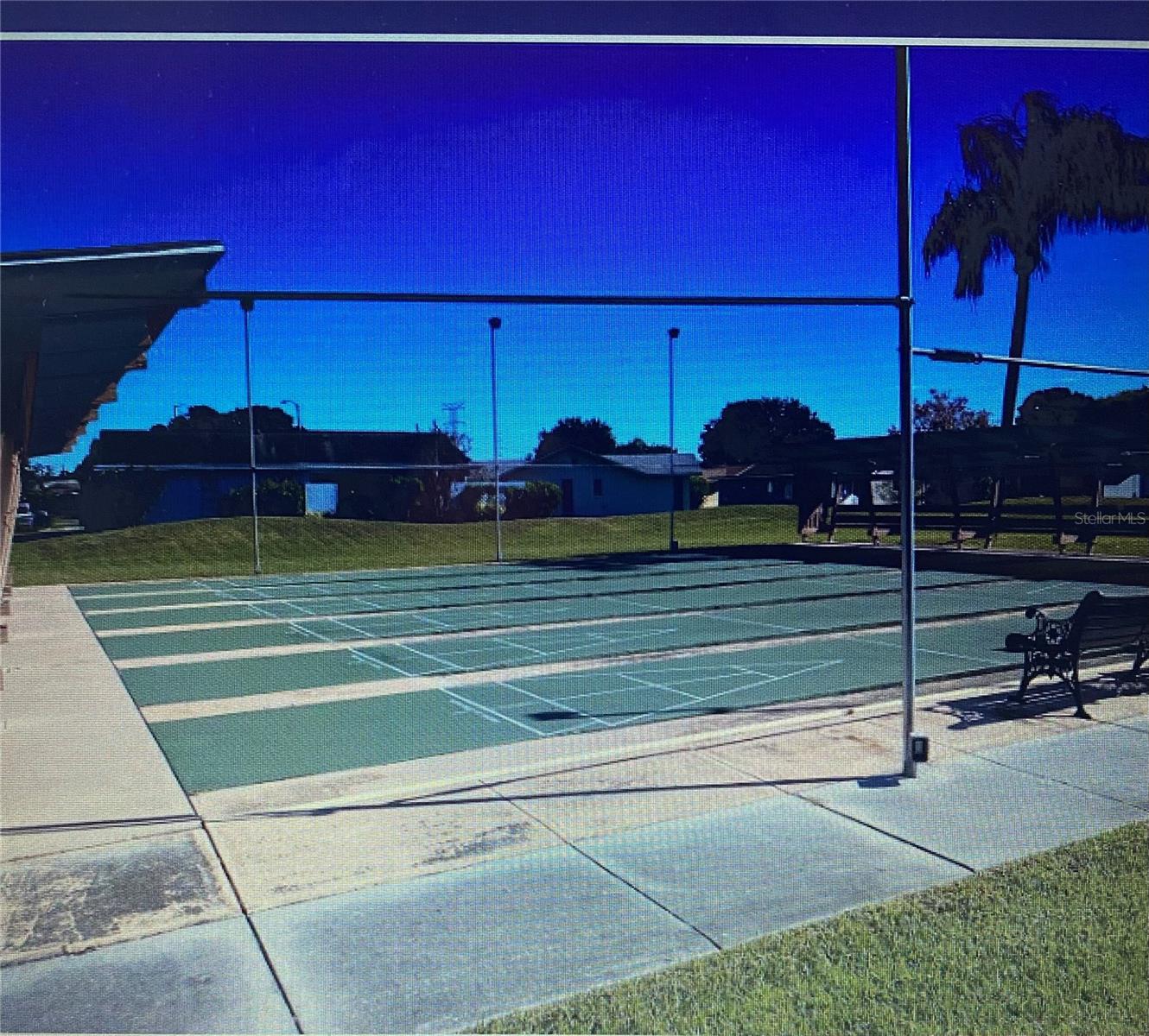 Listing photo id 26 for 4653 Lake Villa Drive B