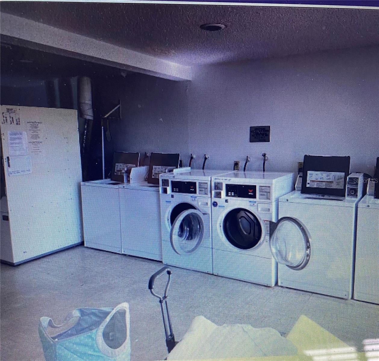 Listing photo id 27 for 4653 Lake Villa Drive B