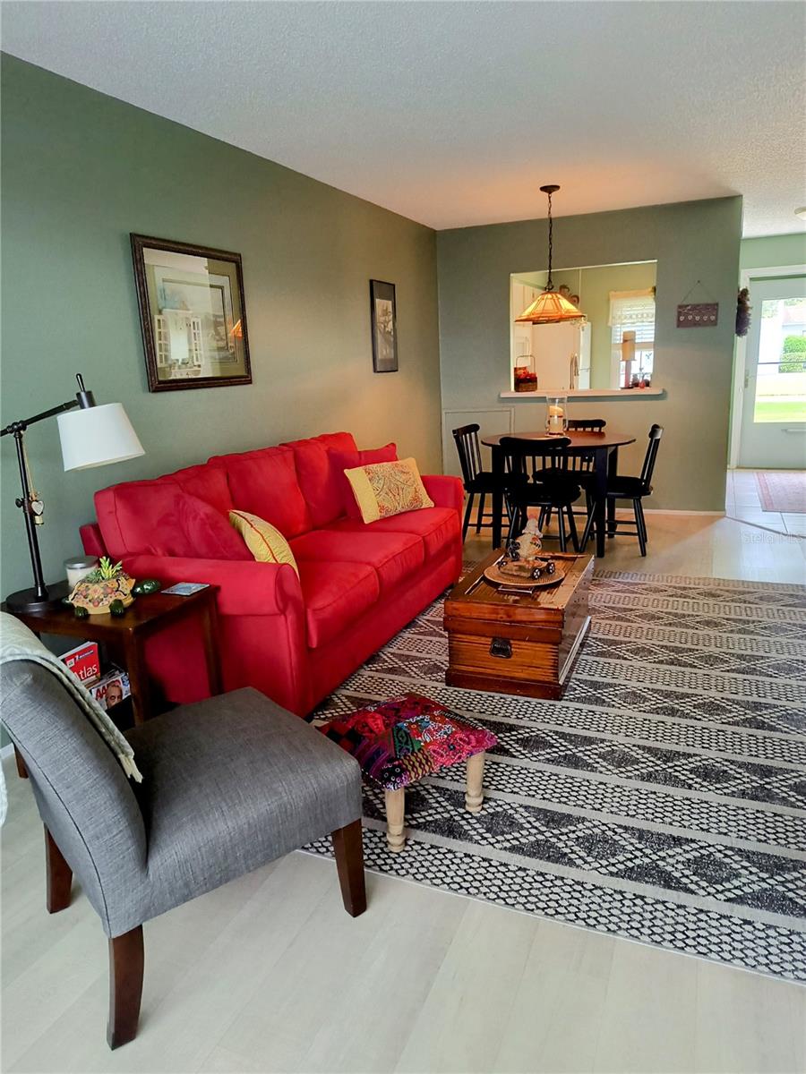 Listing photo id 2 for 4653 Lake Villa Drive B