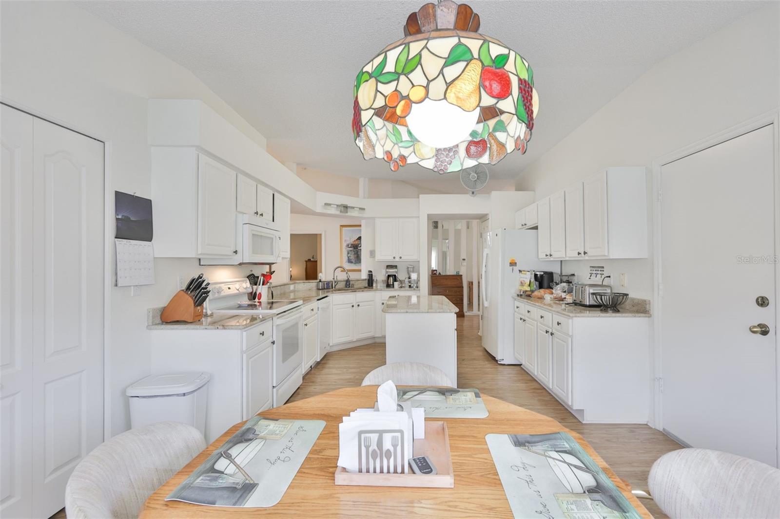 Image 15 of 98 For 917 Villeroy Greens Drive 72