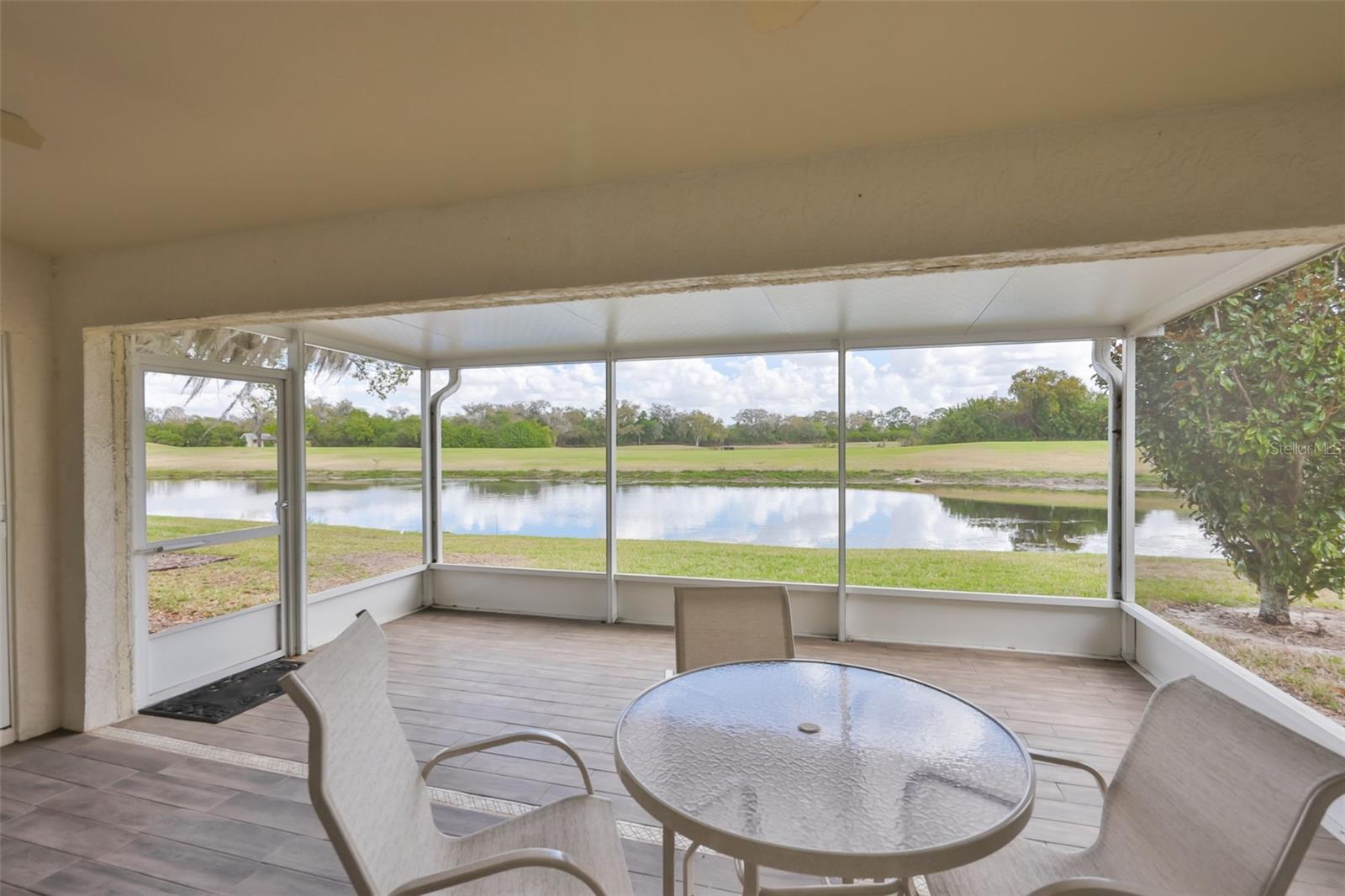 Image 34 of 98 For 917 Villeroy Greens Drive 72