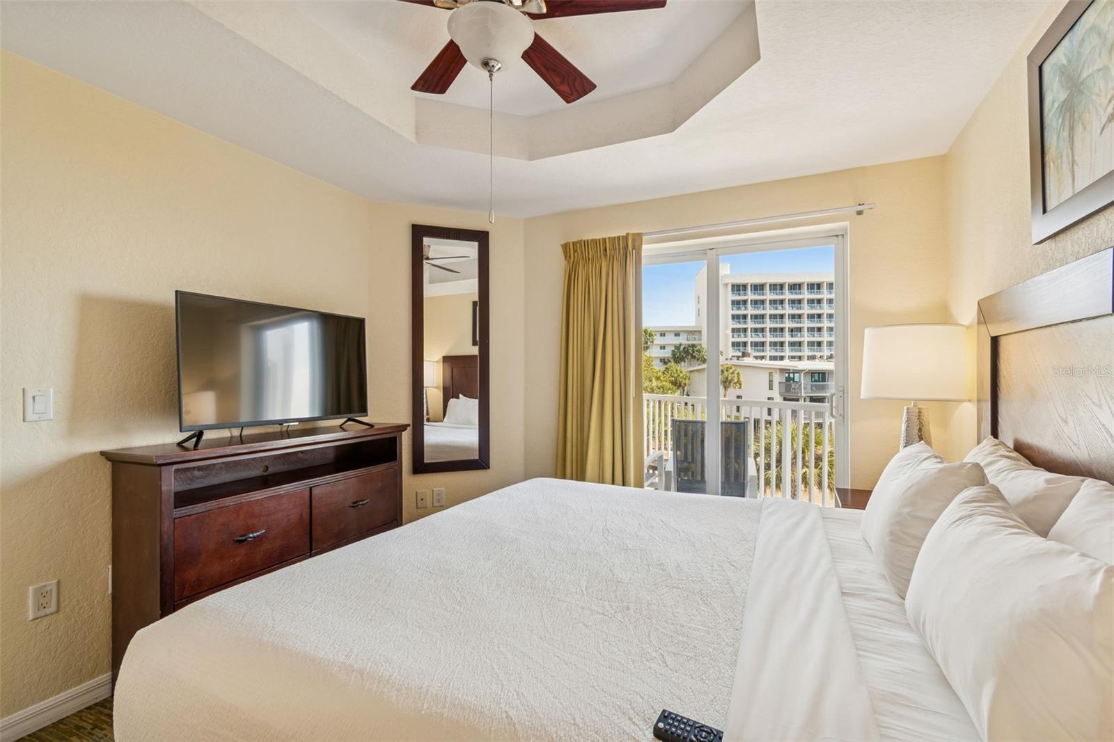 Image 21 of 73 For 12000 Gulf Boulevard 309s